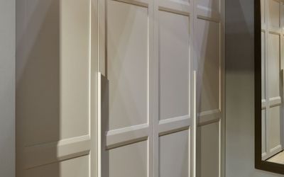 Фото №15 - Шкаф распашной на заказ